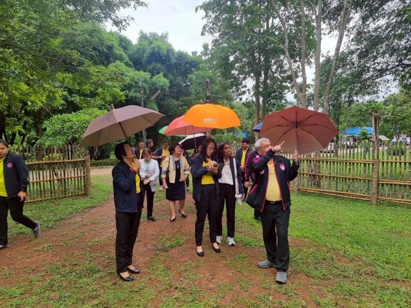 นางสาวนภาพร  เมฆาผ