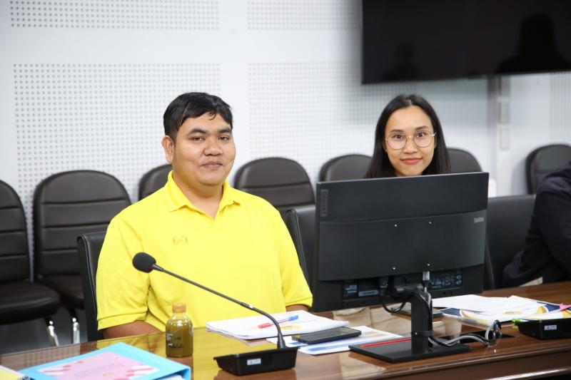 นางจตุพร โรจนพานิ�