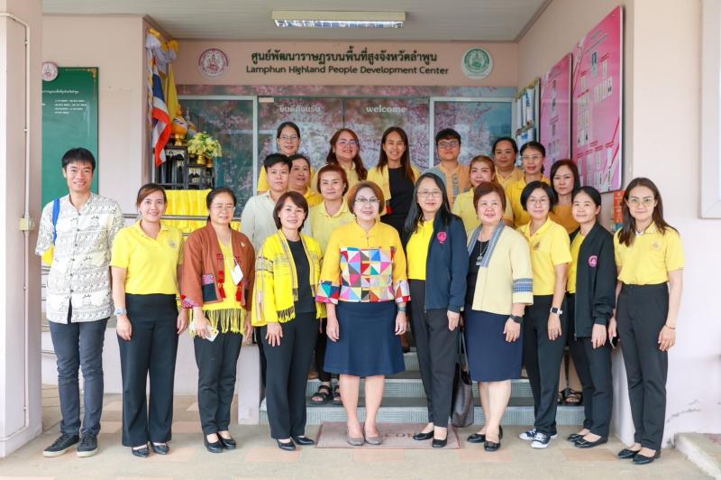 นางสาวนภาพร เมฆาผ�