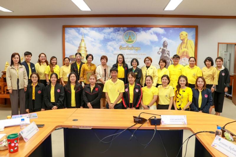 นางสาวนภาพร เมฆาผ�