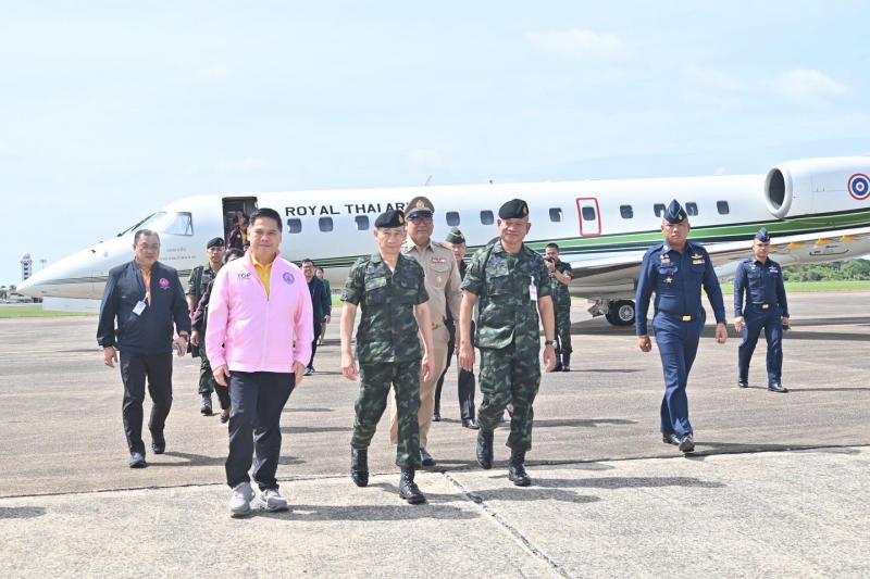 นายวราวุธ ศิลปอาช�