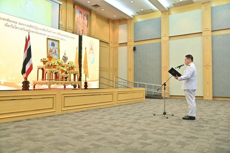 "วราวุธ" นำคณะผ�