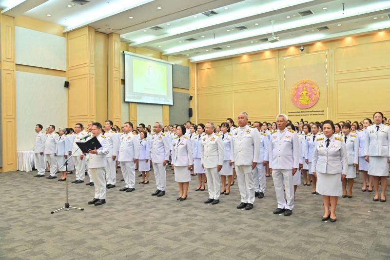 รมว.พม. เป็นประธาน�