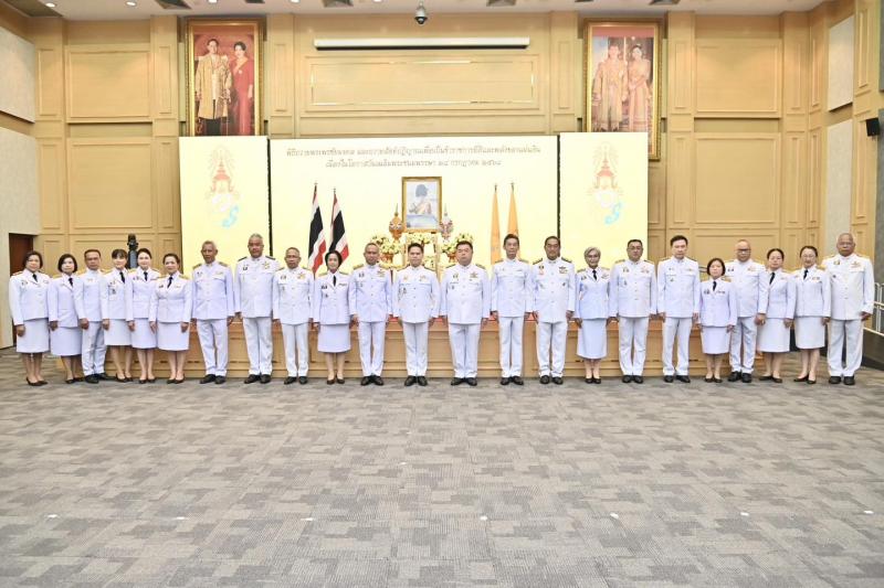 รมว.พม. เป็นประธาน�
