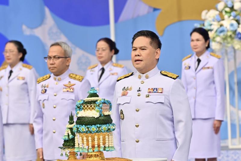 รมว.พม. และคณะผู้บ�