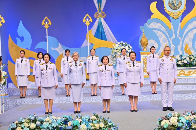 รมว.พม. และคณะผู้บ�