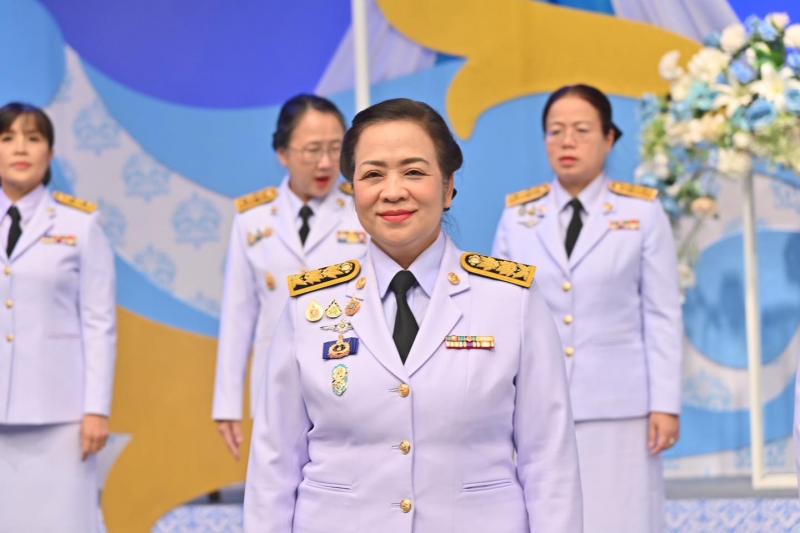 รมว.พม. และคณะผู้บ�