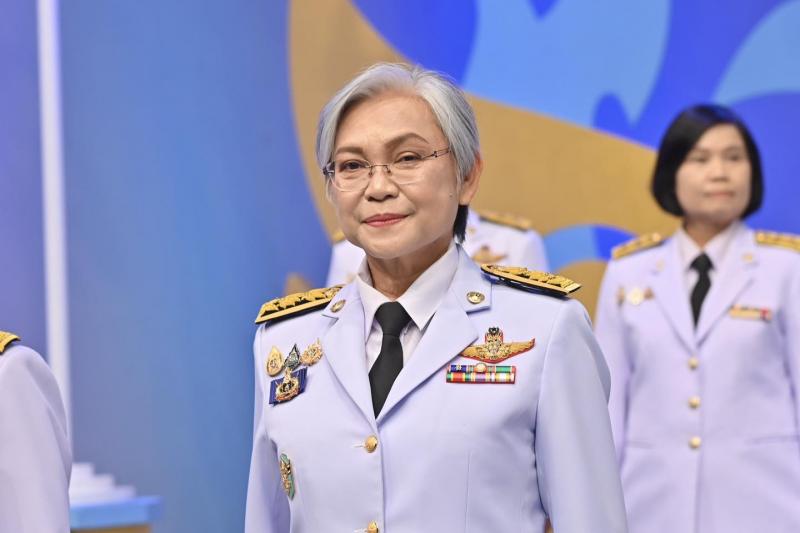 รมว.พม. และคณะผู้บ�