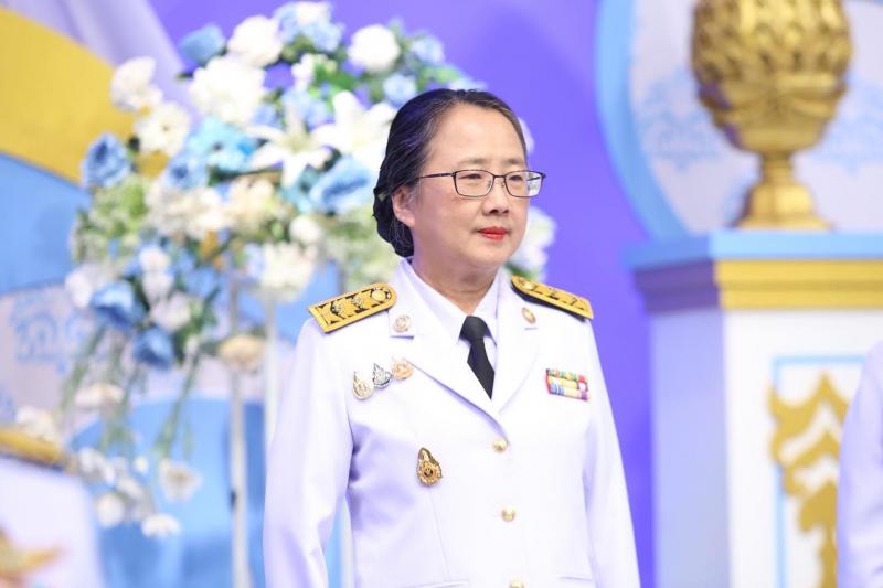รมว.พม. และคณะผู้บ�