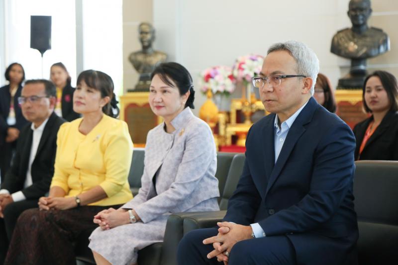 ปลัด พม. เป็นประธา�