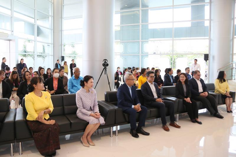 ปลัด พม. เป็นประธา�