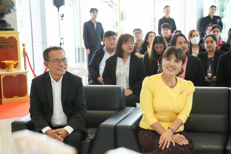 ปลัด พม. เป็นประธา�