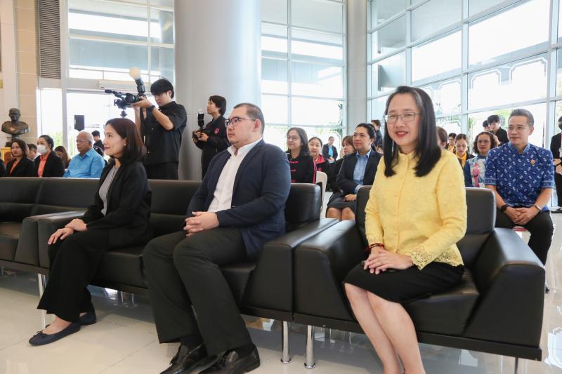 ปลัด พม. เป็นประธา�