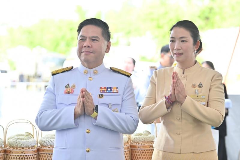 นายวราวุธ ศิลปอาช�