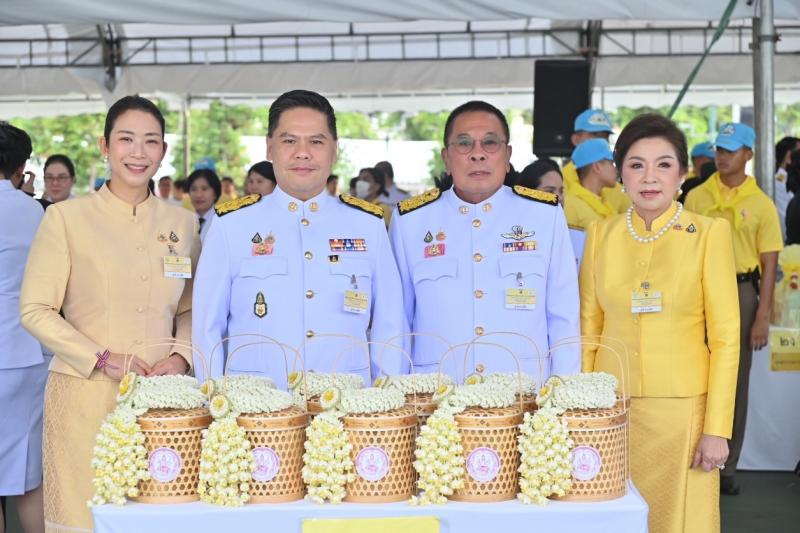 นายวราวุธ ศิลปอาช�