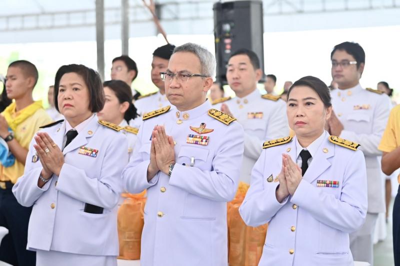 นายวราวุธ ศิลปอาช�