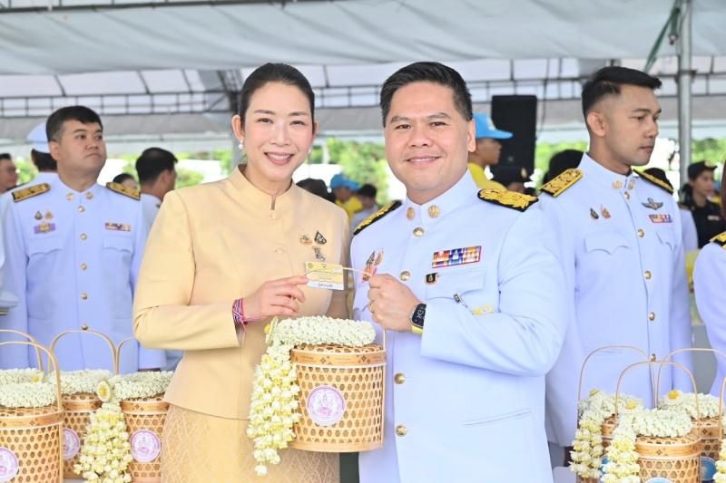 นายวราวุธ ศิลปอาช�