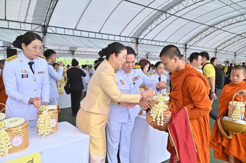 นายวราวุธ ศิลปอาช�