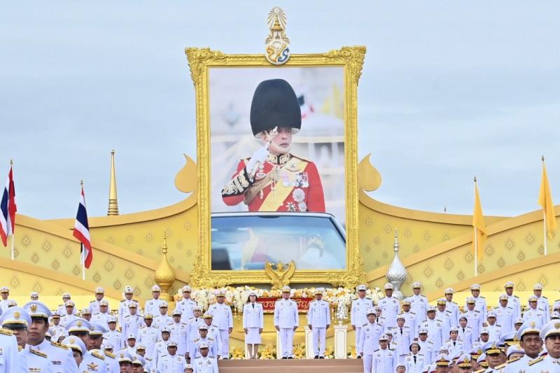 นายวราวุธ ศิลปอาช�