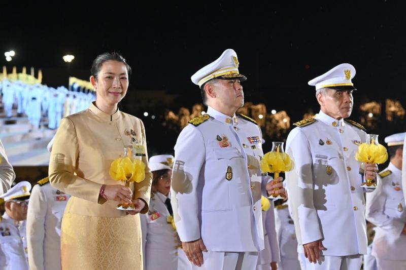 นายวราวุธ ศิลปอาช�