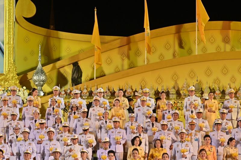 นายวราวุธ ศิลปอาช�