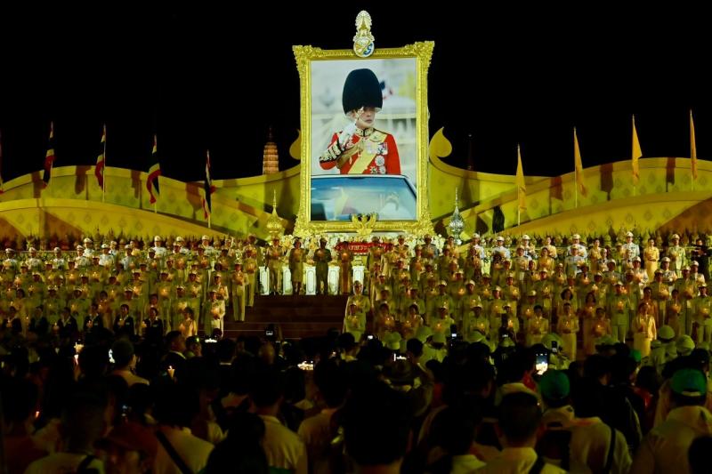 นายวราวุธ ศิลปอาช�