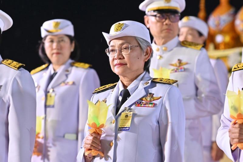 นายวราวุธ ศิลปอาช�