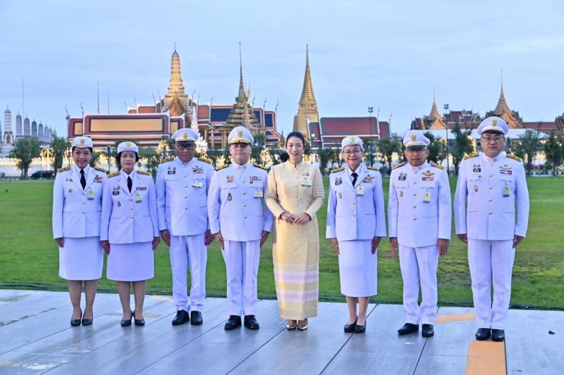 นายวราวุธ ศิลปอาช�