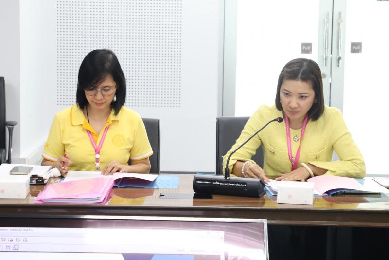 นางจตุพร โรจนพานิ�
