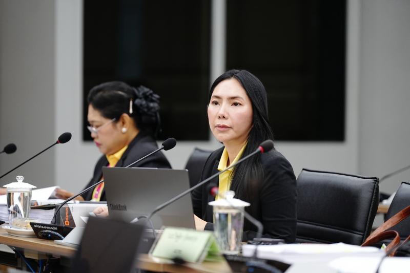 นางสาวสุนีย์ ศรีส�