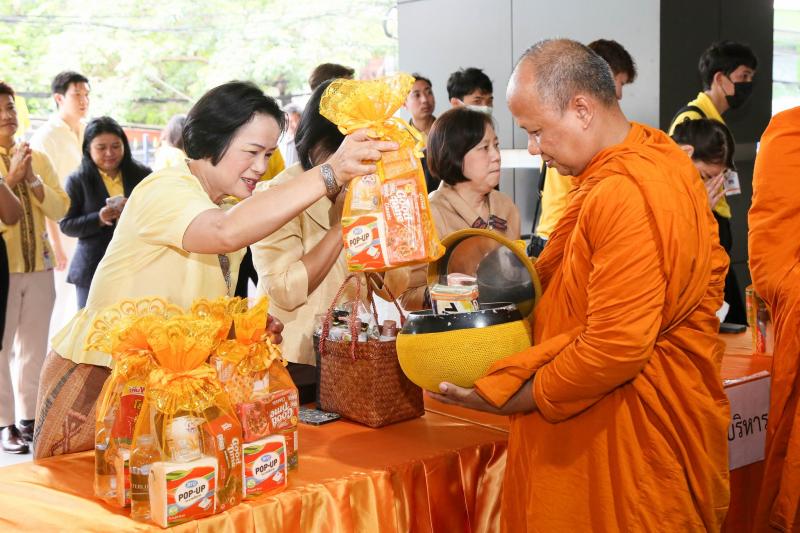 นายอนุกูล ปีดแก้ว 
