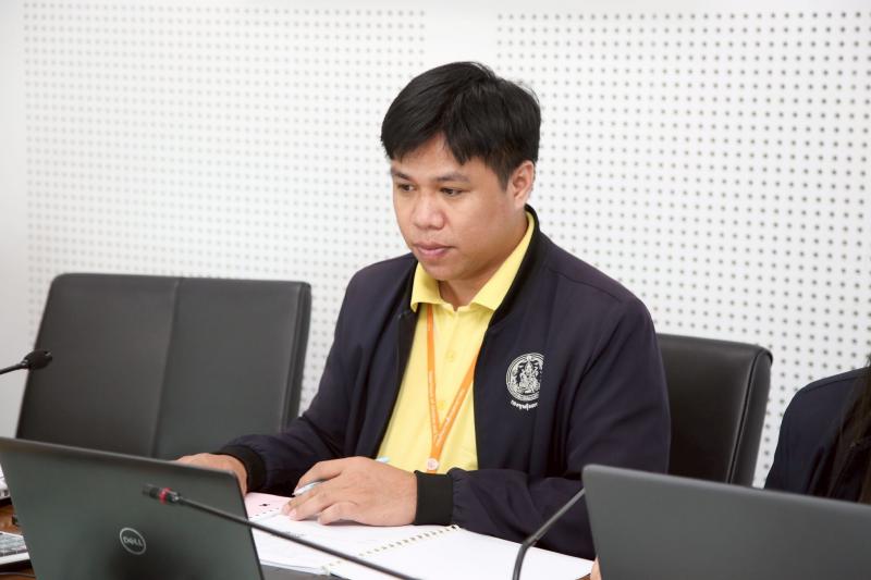นางจตุพร โรจนพานิ�