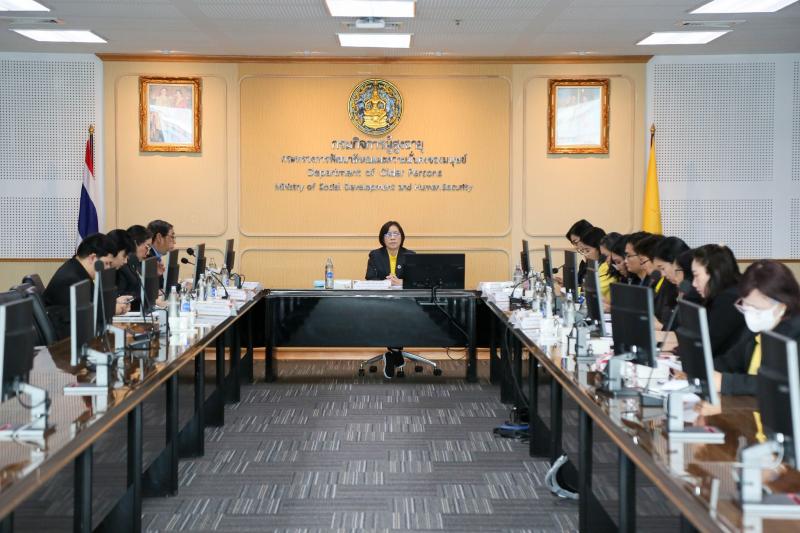 นางสาวสุนีย์ ศรีส�