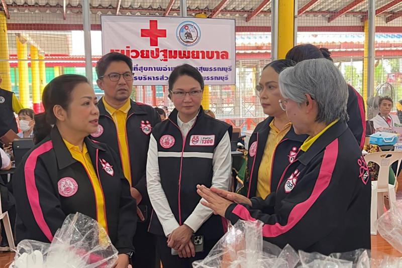 นายวราวุธ ศิลปอาช�