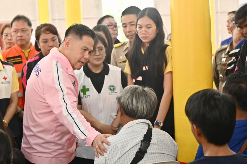 นายวราวุธ ศิลปอาช�
