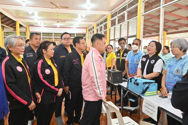 นายวราวุธ ศิลปอาช�