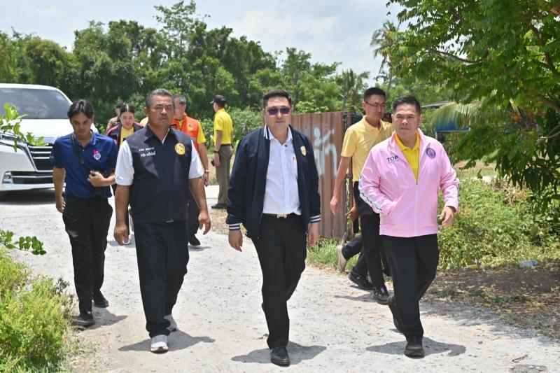 นายวราวุธ ศิลปอาช�