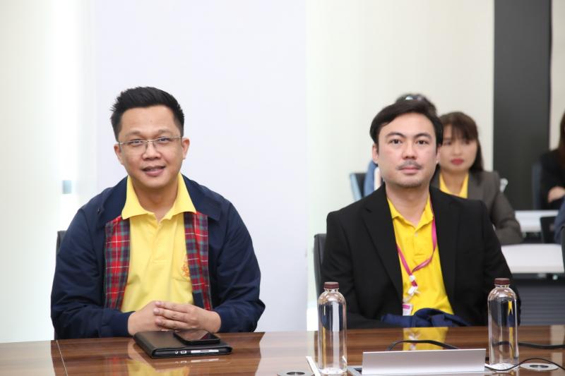 นางจตุพร โรจนพานิ�