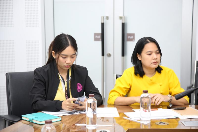 นางจตุพร โรจนพานิ�