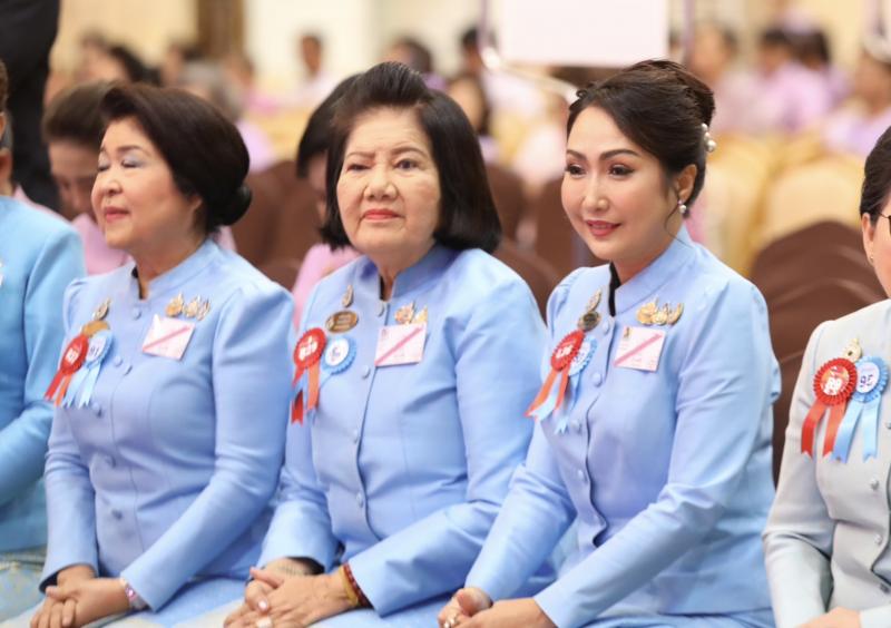 นายอนุกูล ปีดแก้ว 
