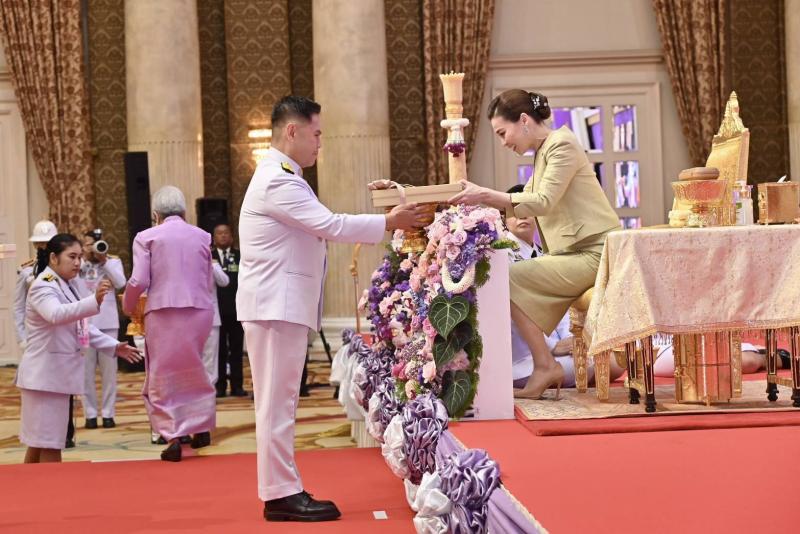 สมเด็จพระนางเจ้า�
