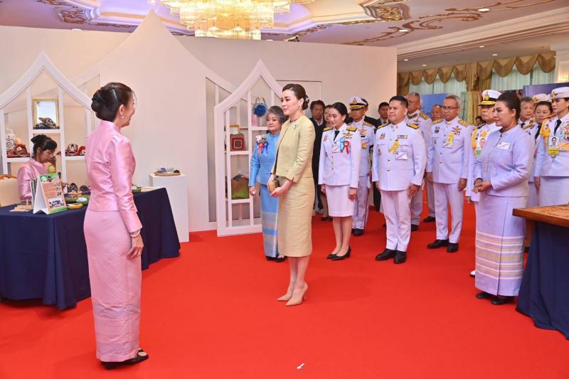 สมเด็จพระนางเจ้า�