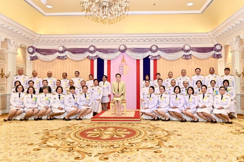 สมเด็จพระนางเจ้า�