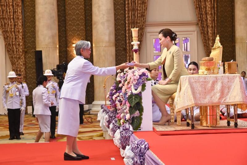 สมเด็จพระนางเจ้า�