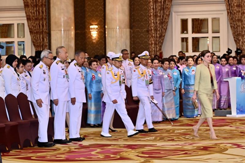 สมเด็จพระนางเจ้า�