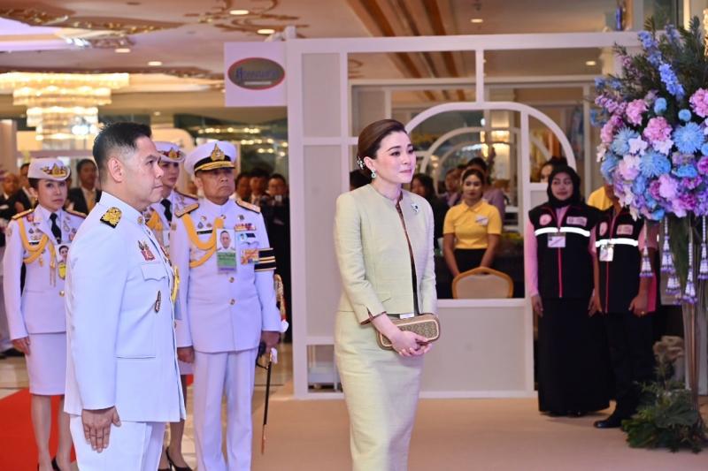 สมเด็จพระนางเจ้า�