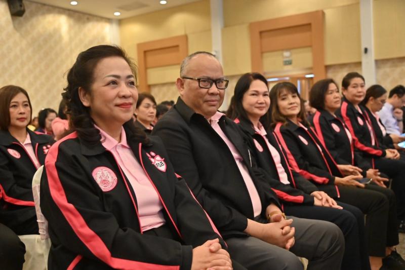 นายวราวุธ ศิลปอาช�