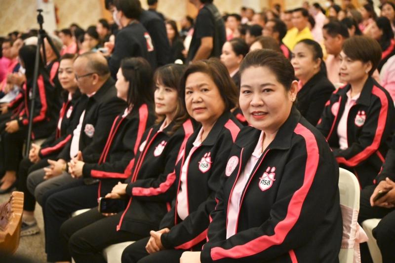 นายวราวุธ ศิลปอาช�