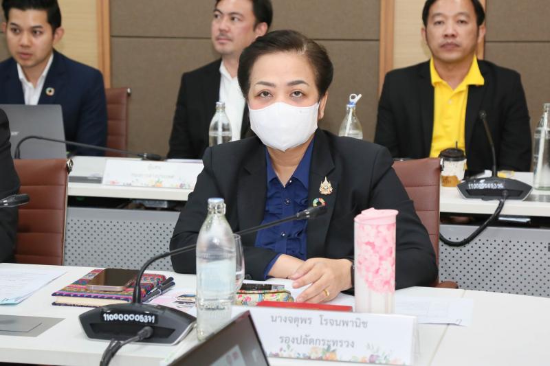 นายนิกร จำนง ประธา