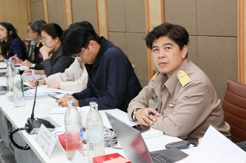 นายนิกร จำนง ประธา